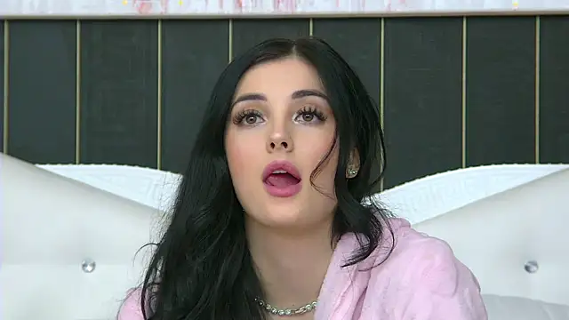 SophiaVilner online show from December 23, 2024, 10:44 pm