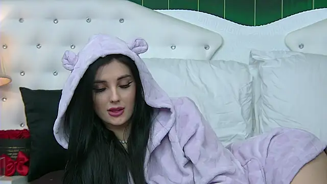 SophiaVilner online show from December 30, 2024, 1:26 am