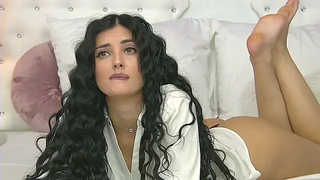 SophiaVilner online show from September 29, 2025, 7:30 pm