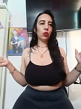 Snapshot of christine-x chatting on June 11, 2026, 12:47 pm christine-x online show from June 11, 2026, 12:47 pm