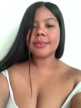 KeyshaRous online show from December 9, 2024, 5:52 pm