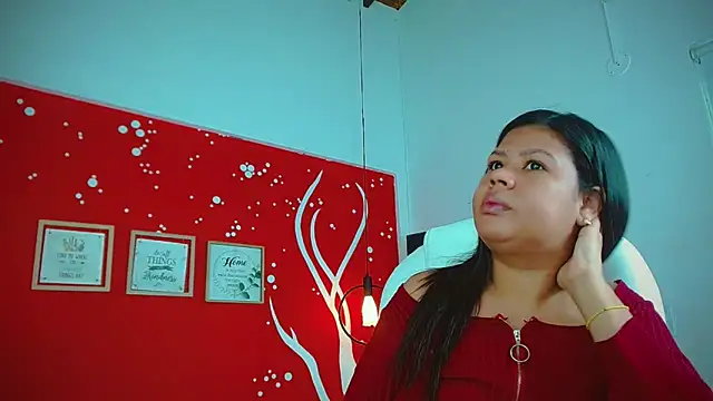 KeyshaRous online show from December 11, 2024, 11:41 am