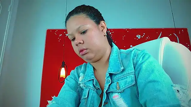 KeyshaRous online show from December 13, 2024, 11:23 am