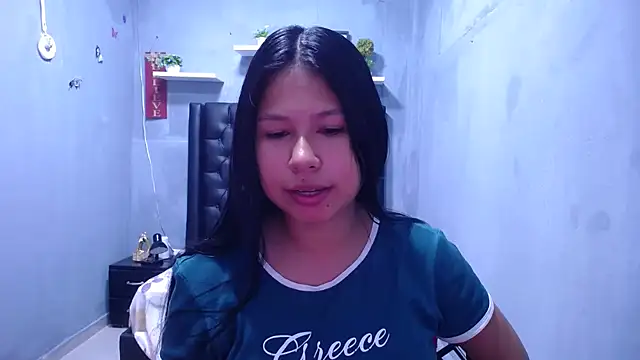 Letty Plugxo online show from May 21, 2026, 1:29 pm