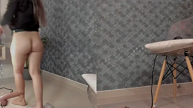 AnnWeltt online show from December 15, 2024, 12:18 am