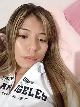 AnnWeltt online show from December 28, 2024, 1:18 am