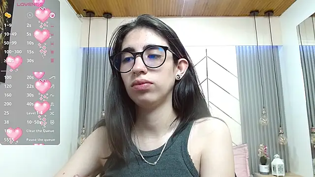 LenaRoses online show from December 18, 2024, 4:49 pm