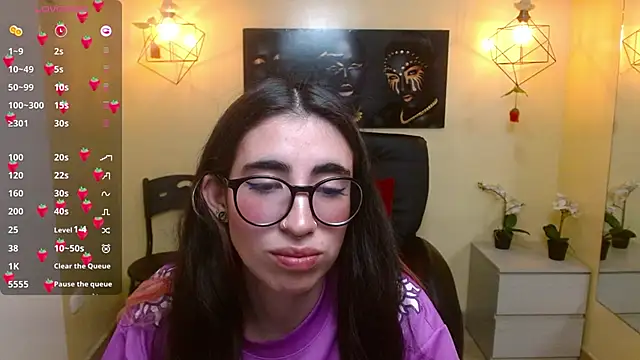 LenaRoses online show from February 6, 2025, 7:51 pm