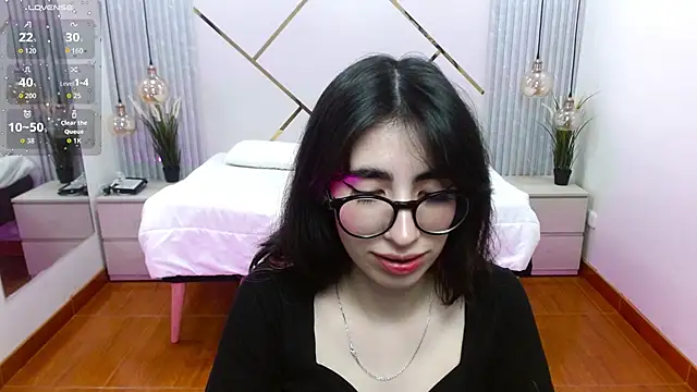 LenaRoses online show from September 10, 2025, 9:04 pm