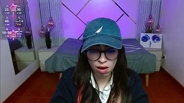 LenaRoses online show from April 8, 2026, 8:31 pm