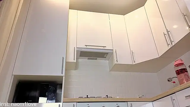 Snapshot of Naomi_Girly chatting on March 2, 2026, 4:03 pm Naomi Girly online show from March 2, 2026, 4:03 pm