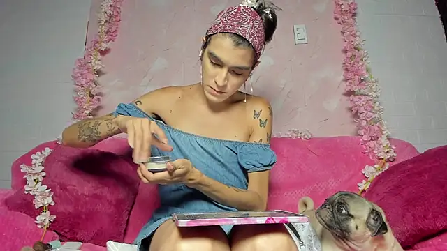 Chaminela 27 online show from October 2, 2025, 8:27 pm