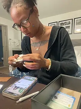 slimerlla online show from November 8, 2025, 8:03 am