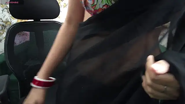 sassysonia online show from February 6, 2025, 9:11 am