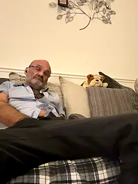 Snapshot of Shyboy817 chatting on November 8, 2025, 1:39 am Shyboy817 online show from November 8, 2025, 1:39 am