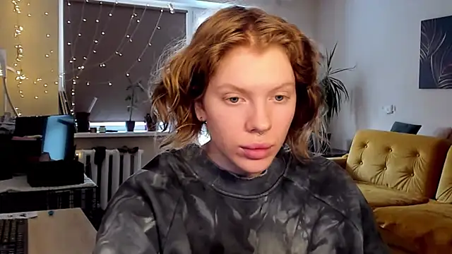 StellaDavis online show from February 26, 2025, 10:47 am