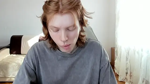 StellaDavis online show from April 17, 2026, 12:08 pm