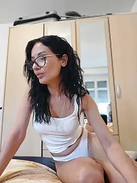 Snapshot of Blackeyeslady chatting on July 8, 2026, 2:43 pm Blackeyeslady online show from July 8, 2026, 2:43 pm