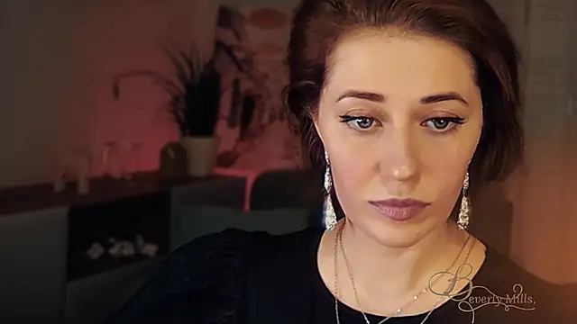 MissBeverlyMills online show from January 18, 2026, 7:39 pm