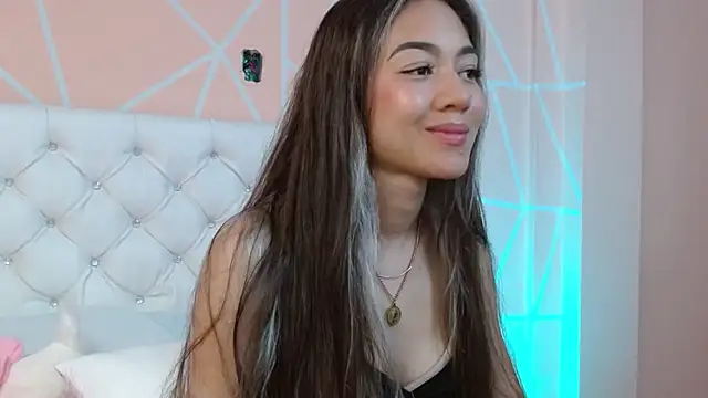 hantonella  online show from October 4, 2025, 8:51 pm