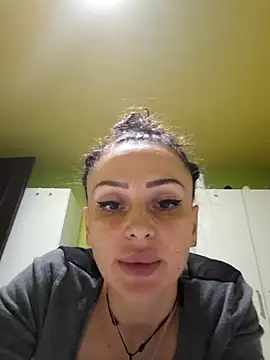 Snapshot of dolcevita002 chatting on February 17, 2026, 9:06 am dolcevita002 online show from February 17, 2026, 9:06 am