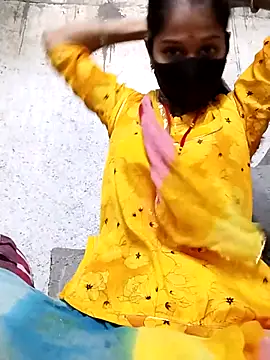 Anushka Ji online show from September 12, 2025, 3:39 am