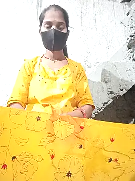 Anushka Ji online show from November 6, 2025, 4:08 pm