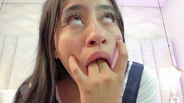 Snapshot of im_giselle_ chatting on March 17, 2025, 7:46 am im giselle online show from March 17, 2025, 7:46 am