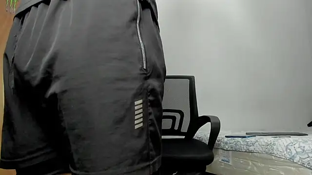 andrew rose  online show from March 6, 2026, 8:05 pm