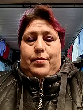 Snapshot of NataliP chatting on October 9, 2025, 10:02 am NataliP online show from October 9, 2025, 10:02 am