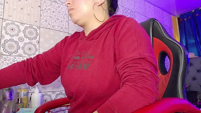 Lina23  online show from October 15, 2025, 1:55 pm