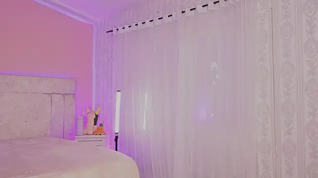 VeronicaMartiin online show from February 28, 2026, 9:27 pm