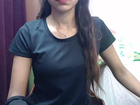 Angel kiyara online show from October 12, 2025, 6:18 pm