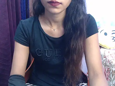 Angel kiyara online show from October 31, 2025, 6:53 pm