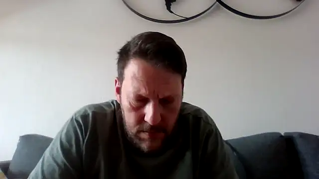 BennyLommy online show from April 27, 2026, 2:04 pm