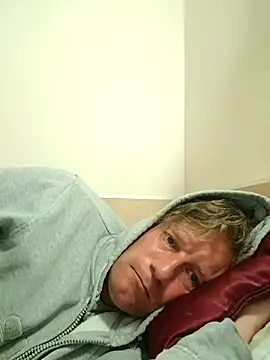 MArciQuarky online show from September 14, 2025, 6:51 pm