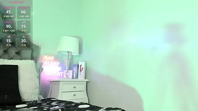 atena hill online show from September 27, 2025, 7:52 pm