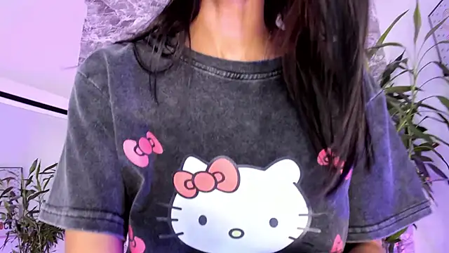 bonnie-love online show from November 18, 2025, 10:14 pm