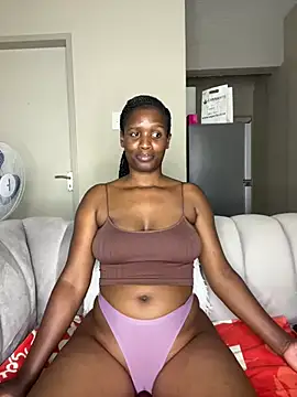 Snapshot of Kinkyy_ chatting on January 13, 2025, 10:47 am Kinkyy online show from January 13, 2025, 10:47 am