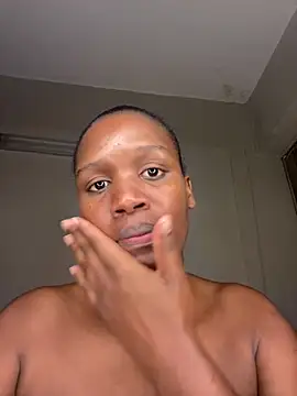 Snapshot of Kinkyy_ chatting on February 18, 2025, 1:10 am Kinkyy online show from February 18, 2025, 1:10 am