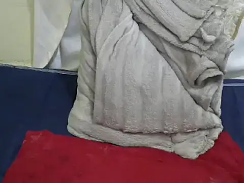 sweet-bery online show from January 26, 2025, 9:29 am