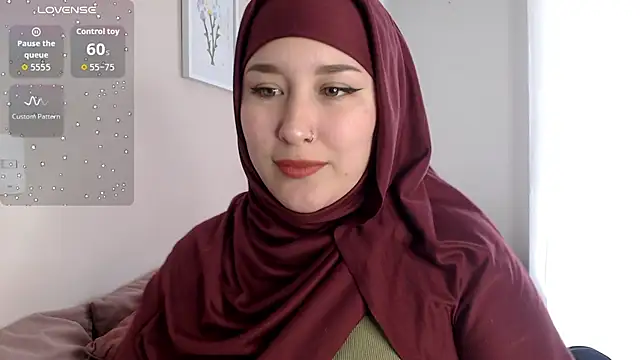 Dalila bashar online show from October 3, 2025, 2:25 pm