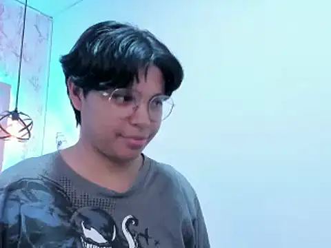 Snapshot of Emmapark_ chatting on February 22, 2025, 1:00 am Emmapark online show from February 22, 2025, 1:00 am