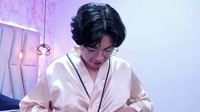 Snapshot of Emmapark_ chatting on March 14, 2025, 10:27 pm Emmapark online show from March 14, 2025, 10:27 pm