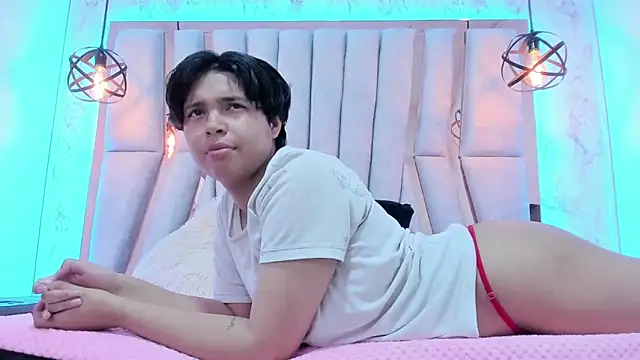 Snapshot of Emmapark_ chatting on March 16, 2025, 3:58 am Emmapark online show from March 16, 2025, 3:58 am