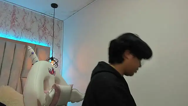 Snapshot of Emmapark_ chatting on March 22, 2025, 11:21 am Emmapark online show from March 22, 2025, 11:21 am