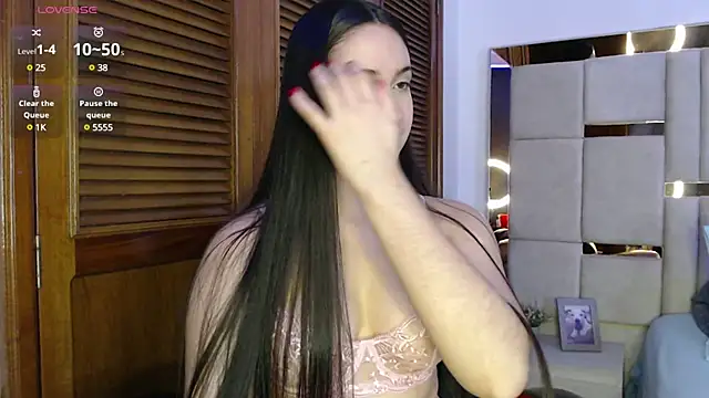 sofiaduque 26 online show from December 6, 2024, 11:57 pm