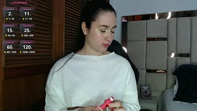 sofiaduque 26 online show from December 14, 2024, 7:36 pm