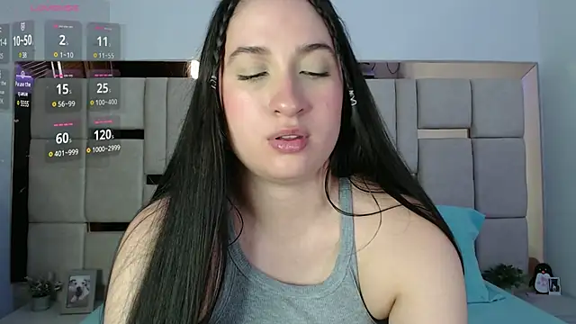 sofiaduque 26 online show from January 18, 2025, 11:55 pm