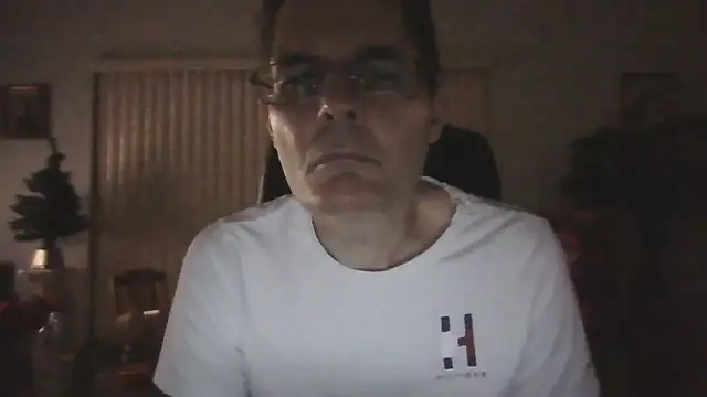 Copfiremen4566 online show from December 2, 2025, 4:07 am